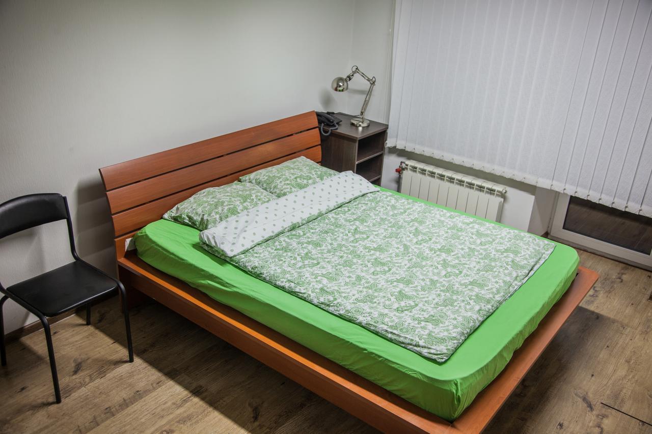 Gde Spat Hostel Екатеринбург Екстериор снимка